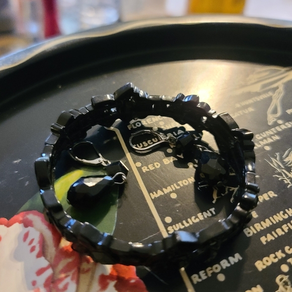 Matching Black Faceted Stone Bracelet, Earrings - Picture 3 of 4